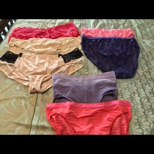 WACOAL, BALI - WOMEN’s SZ 8 high cut panties LOT 7